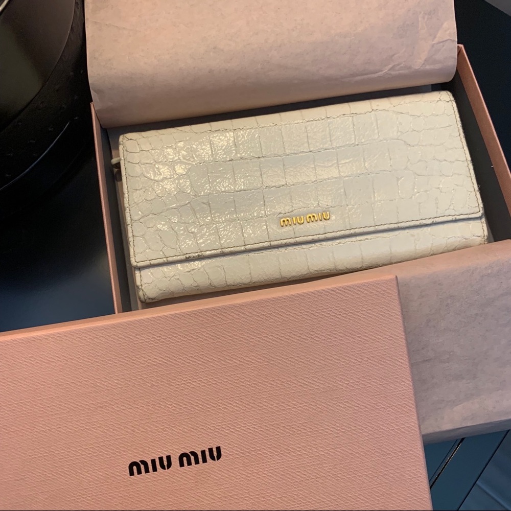 ❤️Miu Miu❤️Stone St. Cocco Lux leather wallet